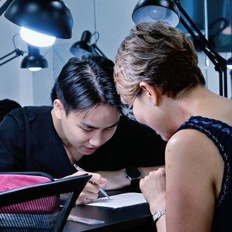 Kết thúc những ngày học chương trình nâng cao các kỹ thuật tại Việt Nam.