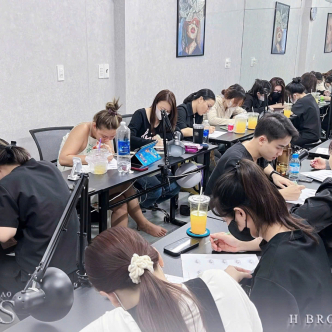 Môi trường đào tạo tại Hbrow