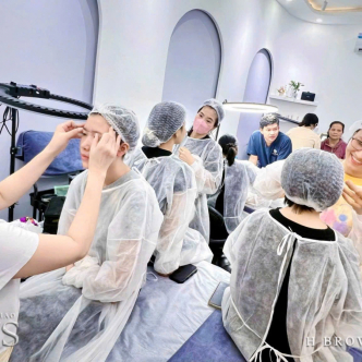 Môi trường đào tạo tại Hbrow