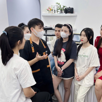 Môi trường đào tạo tại H BROWS – ACADEMY