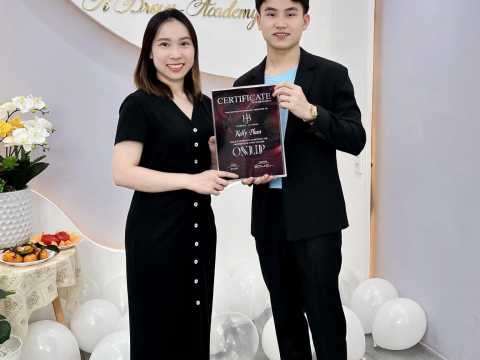 Tốt nghiệp khoá Tháng 2/2024