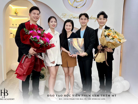 Tốt nghiệp khoá Tháng 2/2024