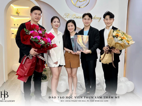 Tốt nghiệp khoá Tháng 2/2024