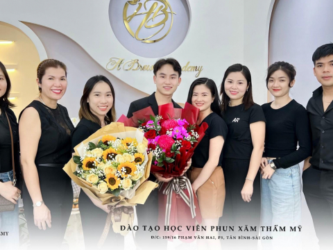 Tốt nghiệp khoá Tháng 2/2024